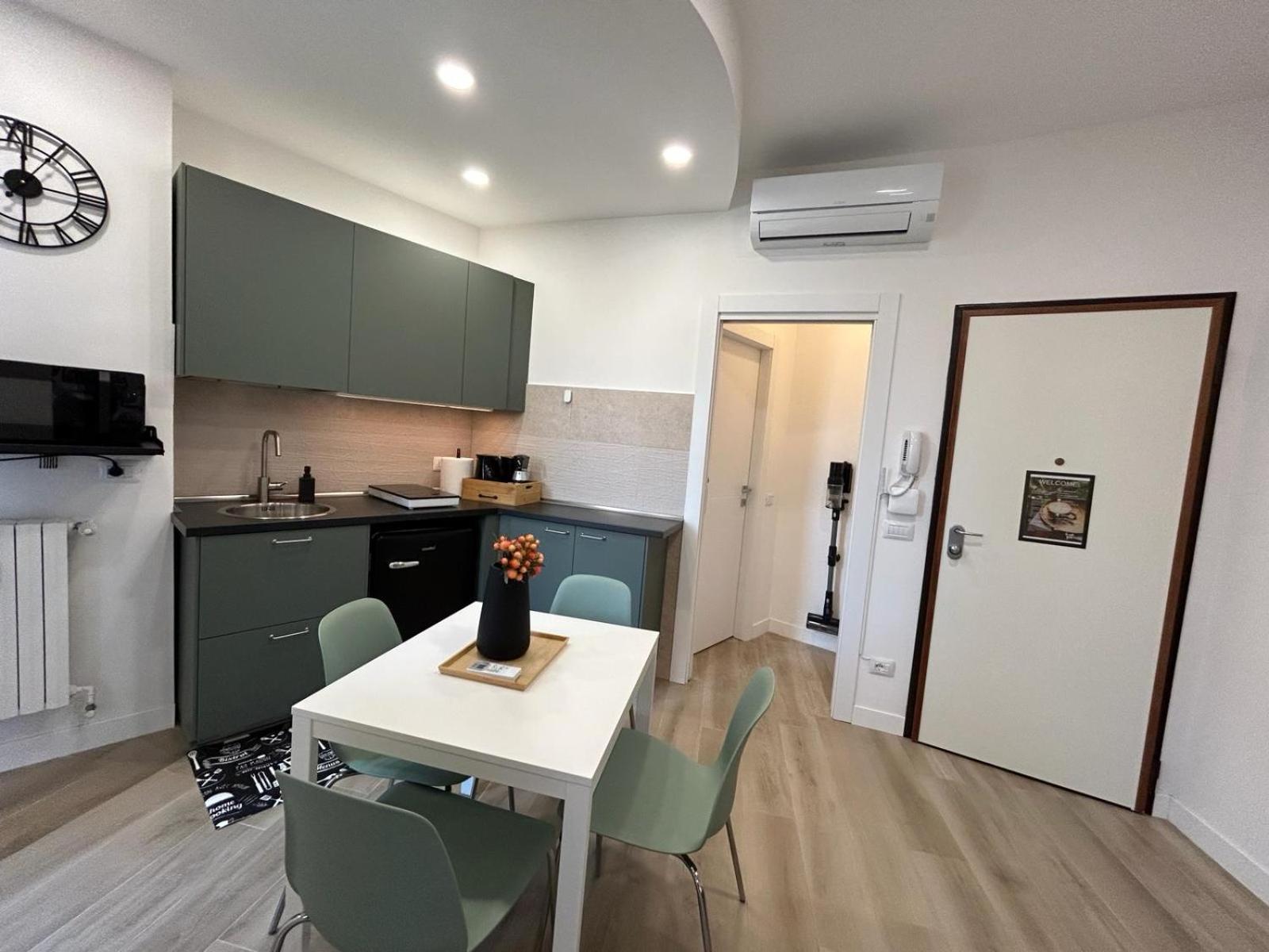 Modern Apartments Mm3 Afforifn Only 15 Min From Duomo 밀라노 외부 사진