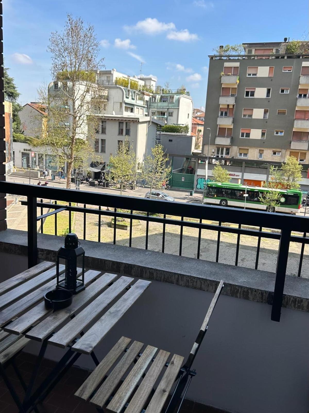 Modern Apartments Mm3 Afforifn Only 15 Min From Duomo 밀라노 외부 사진